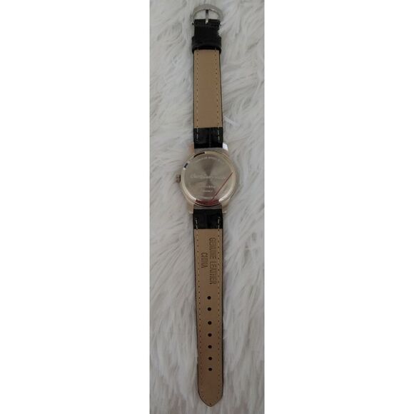 Mickey Mouse Watch Limited Release Disney World - Picture 9 of 9